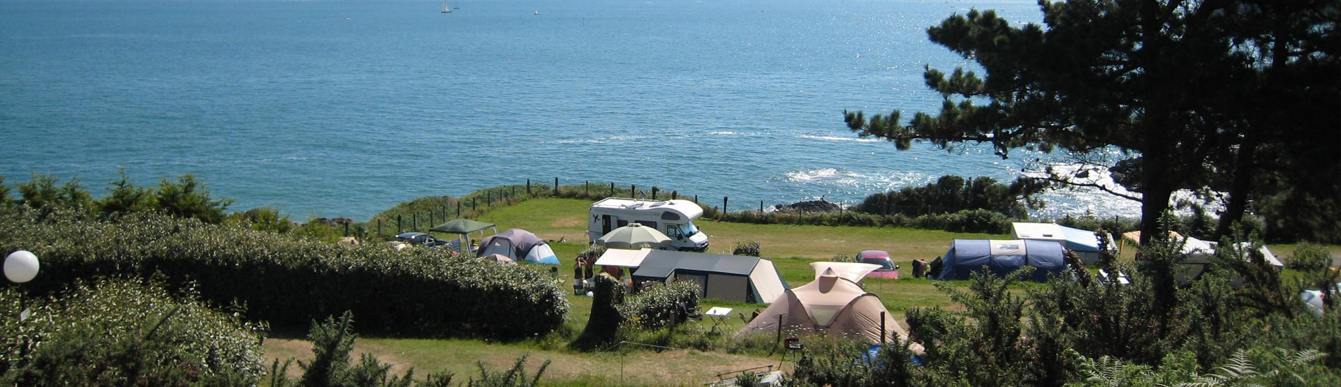 Camping en Côtes d'Armor avec emplacements vue sur la mer